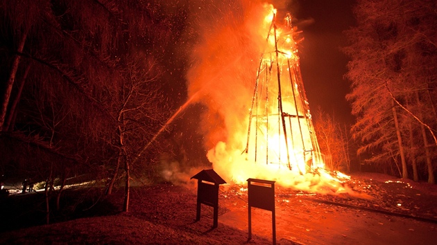 Poár památkov chránné rozhledny Hýlaka u Tábora  (1. ledna 2012)