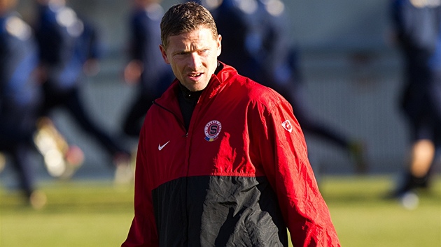 Trenér sparanských fotbalist Martin Haek na zaátku pípravy.