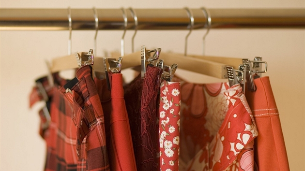 azení podle barev je sice vizuáln nejkrásnjí, ale podle blogerky Adély S.