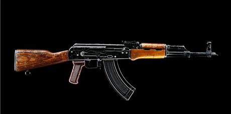 Ruská automatická puka AK-47 Kalanikov