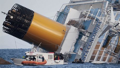 Havárie lodi Costa Concordia byla neekanou tragédií. Prodejci zájezd íkají, e neekan se vyvíjí i zájem o plavby po moi. Paradoxn prý roste.