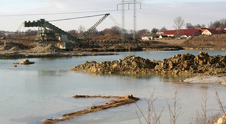 U Vodan u se tí písek. Firma Beton Bro chce svj nový závod postavit poblí.