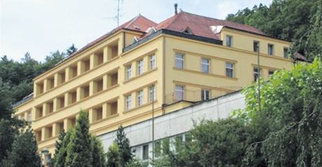Nkdejí Grandhotel Klí a dnení lázeský dm Janáek v Teplicích nad Bevou.