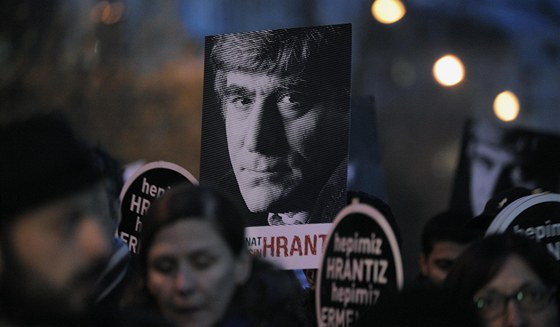 Spravedlnost pro Hranta! Pochod stoupenc zavradného novináe Hranta Dinka v