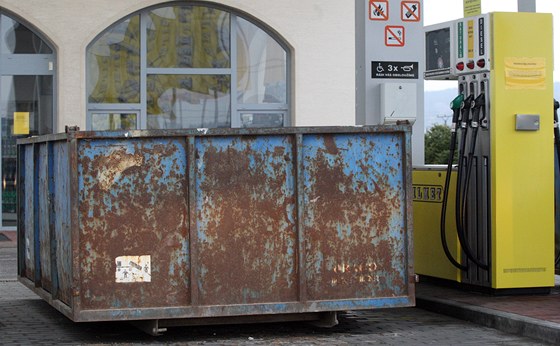 Stojany erpací stanice v ervené Hospod na Tebísku blokují u msíc tké