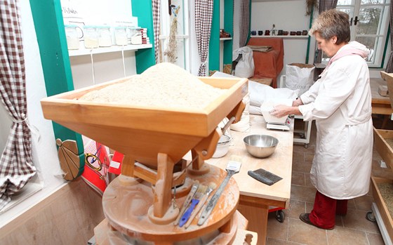 Výroba chleba na farm Tilia
