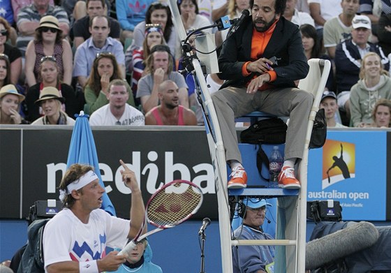 HÁDKA. Argentinec David Nalbandian  vedl v utkání druhého kola  Australian Open