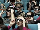 Diváci sledují 3D film