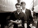 Na brigád v SSSR v srpnu 1968 (Jan Palach vlevo s fotoaparátem)