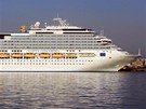 Luxusní lo Costa Concordia havarovala v plce ledna  u italského pobeí