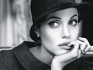 Angelina Jolie v reklam pro znaku St. John (2008)