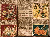 Stránky drážďanského kodedu, jednoho z hlavních písemných zdrojů o mayské
