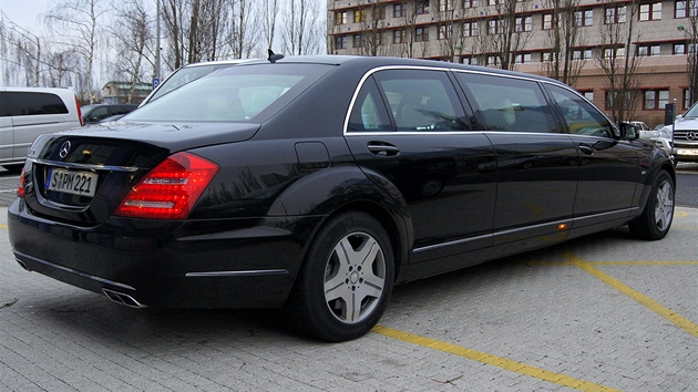 Mercedes-Benz S 600 Pullman Guard