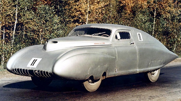 Automobilka GAZ postavila v roce 1950 model Poběda Sport s proudnicovou karoserií.