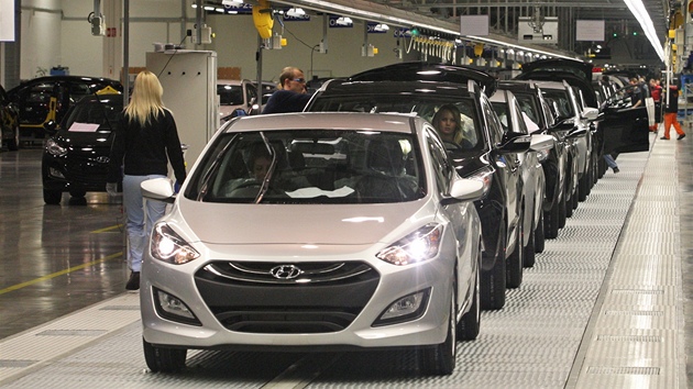 Noovick automobilka spustila sriovou vrobu novho modelu Hyundai i30. (17. ledna 2012)