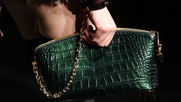 kabelka z kolekce Louis Vuitton podzim - zima 2011/2012