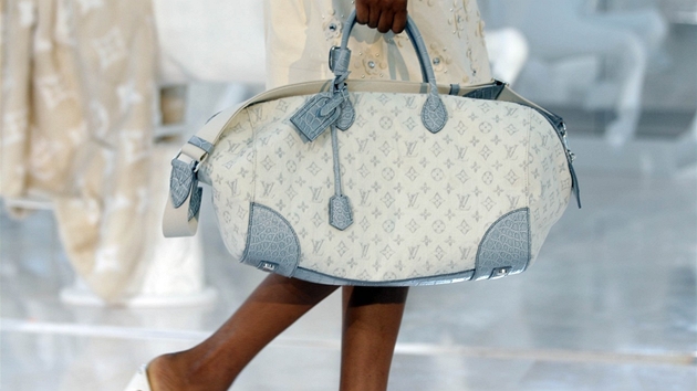kabelka z kolekce Louis Vuitton jaro - léto 2012