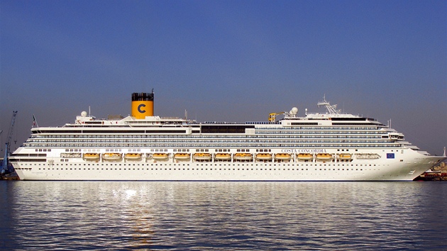 Luxusní lo� Costa Concordia havarovala v p�lce ledna 2012 u italského pob�e�í