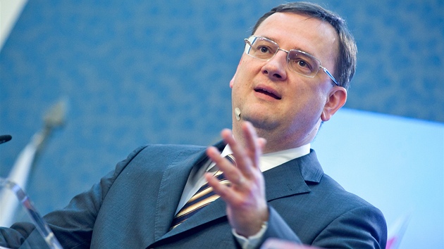 Petr Neas (ODS) bhem tiskové konference po jednání vlády, která odsouhlasila