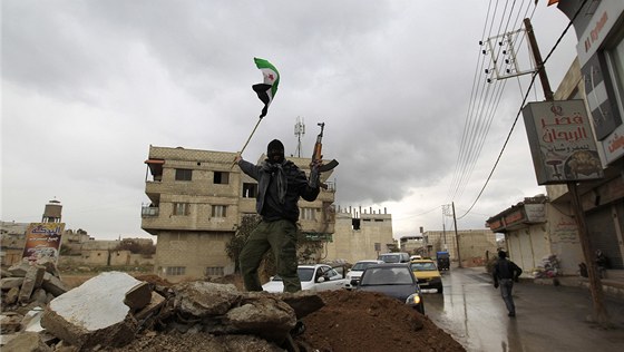 Zbh ze syrské armády ve mst Sakbá (25. ledna 2012)