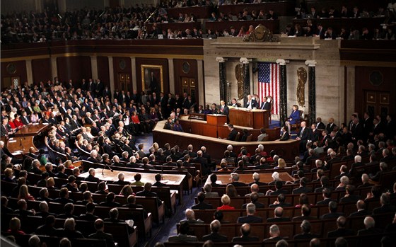 V Americkém Kongresu senyní živě debatuje. Zemi hrozí i platební neschopnost