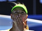 POLIBKY DIVÁKM. Ruská tenistka Maria arapovová posílá do hledit v Melbourne