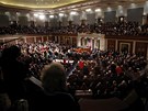 Americký Kongres a pozvaní estní hosté naslouchají Baracku Obamovi, který
