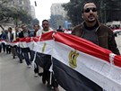 Rok po vypuknutí masových protest má Egypt svobodn zvolené Národní