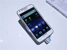 Samsung Galaxy S II Skyrocket - Skyrocket je varianta oblíbeného modelu pro...