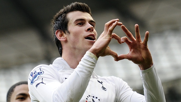 ZAMILOVANÝ. Gareth Bale z Tottenhamu vstelil na hiti Manchesteru City krásný