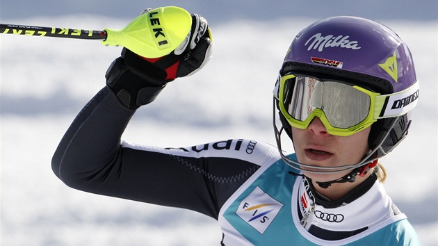 Maria Höflová-Rieschová se raduje po dojezdu ve Sv. Mo�ici, kde t�sn� vyhrála