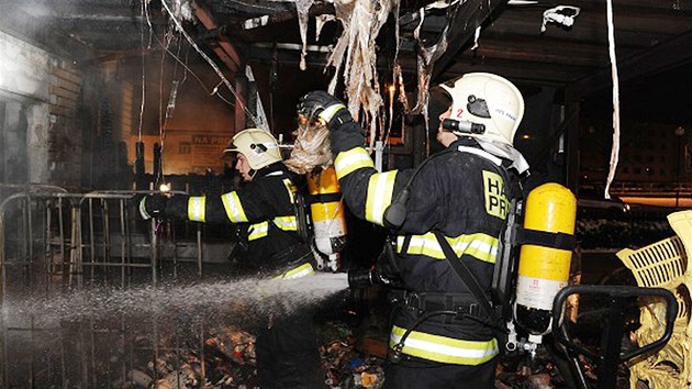 Prat hasii likviduj por restaurace na Evropsk td. (26. ledna 2012)