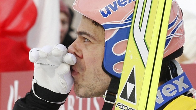 Andreas Kofler pi závodu Svtového poháru v Sapporu. 