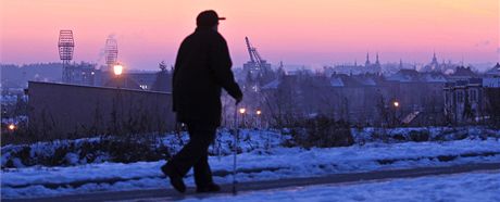 Mrazivé svítání nad Jihlavou. (30. ledna 2012)