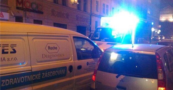 idi v Konvov ulici nejspí dostal záchvat, bouralo sedm aut. (30. 1. 2012)