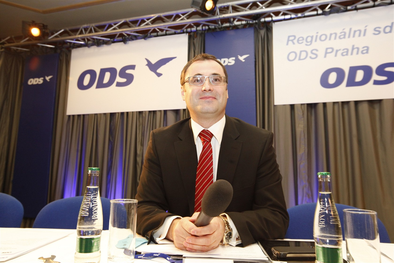 ODS by podle poslance Borise ��astného m�lo po�ádat bývalého prezidenta Václava Klause, aby se vrátil do ODS a pomohl zachránit ji i pravici.