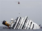 Ztroskotaná lo Costa Concordia u beh ostrova Giglio (31. ledna 2012)