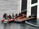 Záchranné práce u lodi Costa Concordia (31. ledna 2011)