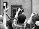 SLAVNÁ CELEBRITA. Obraz Mony Lisy od Leonarda da Vinciho v okamiku, kdy se