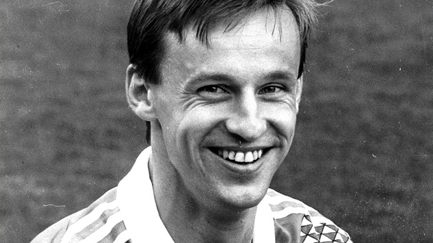 František Straka jako fotbalista československé reprezentace (1. dubna 1990)