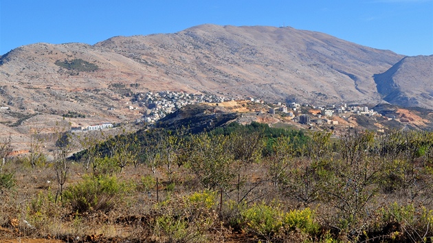 Pohled na Majdal Shams a Mount Hermon z osady Nimrod