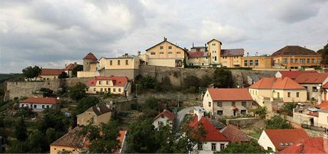 O osudu pivovaru Hostan v tsné blízkosti rotundy budou rozhodovat i obyvatelé...