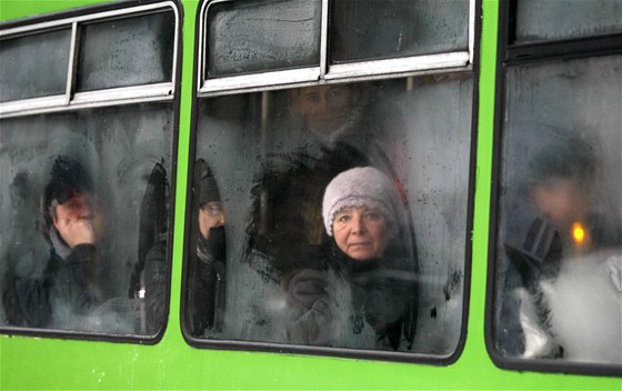 Podle Zdeka Suchana, editele spolenosti Autobusy Karlovy Vary, me dopravci zavedení autobus na zavolání uetit desetitisíce korun ron. (Ilustraní snímek)