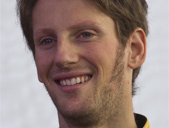 Sébastien Grosjean pi pedstavení vozu Lotus sezony 2012.