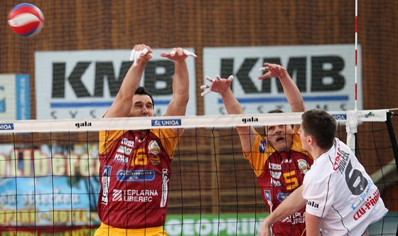 Michal Finger (vpravo) z ZU Praha bude