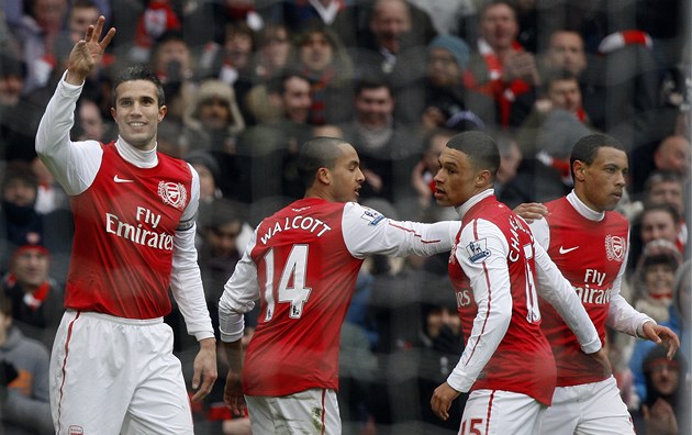 Fotbalisté Arsenalu si p�ed soubojem s AC Milán v��í. Vy�adí ho jako p�ed �ty�mi lety?