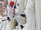 Ve Víru na Bysticku byla o víkendu poprvé letos v provozu ledová stna.