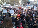 Tisíce Slovák se sely na protest proti korupním kauzám Gorila a Sasanka.