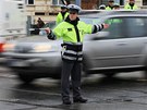 Dopravní policisté soutěžili v Brně, kdo lépe řídí provoz na křižovatkách. -