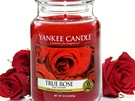 Velká vonná svíce True Rose voní jako kytice rudých rí a vydrí hoet a 150...